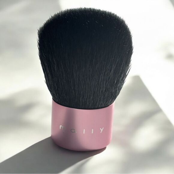 Mally Beauty Dual-Ended Eyeliner and Brow Brush & Mini Kabuki Brush Set - Picture 2 of 7